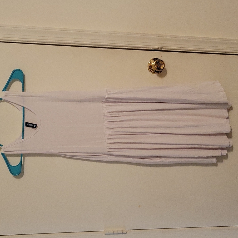 White pocket dress